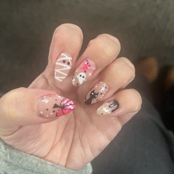 Yasters Signature Nails - Nail Salons Near Me - Kitchener, Ontario