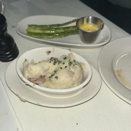 Tomahawk and sides were bland