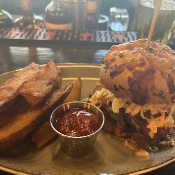 Bosscat Kitchen & Libations - CRISPY FRIED CHICKEN SANDWICH - New American Near Me - Irvine, California