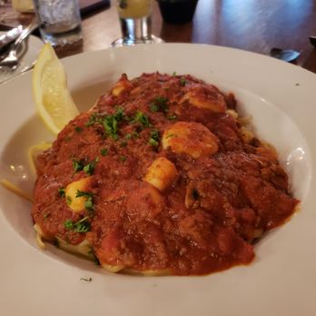 The Old Spaghetti Factory - seafood linguine with meat sauce ($17.25) - Italian Near Me - Kelowna, British Columbia The Old Spaghetti Factory - seafood linguine with meat sauce ($17.25) - Italian Near Me - Kelowna, British Columbia
