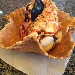 Sorveteria Pedacinho do Nordeste - Uva, flocos e limão no buffet (R$ 7)