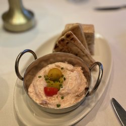 Louká Beverly Hills - carp roe