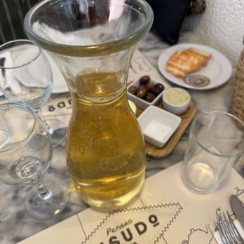 Pensao Sisudo - Wine carafe - Portuguese Near Me - Colares, 11 Pensao Sisudo - Wine carafe - Portuguese Near Me - Colares, 11