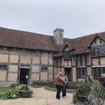 Shakespeare's Birthplace - Exterior of home - Landmarks & Historical Buildings Near Me - Stratford-Upon-Avon, WAR