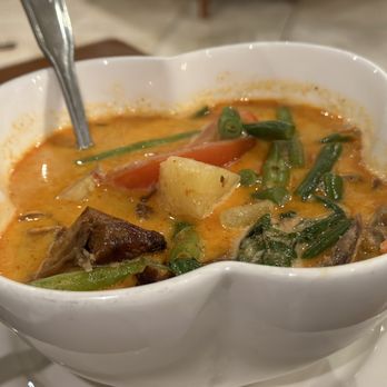 Rose Garden - Red Curry Duck - Thai Near Me - Vacaville, California