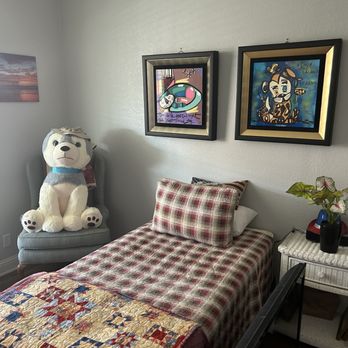 Royal Painting - Guest room - Painters Near Me - Valencia, California Royal Painting - Guest room - Painters Near Me - Valencia, California