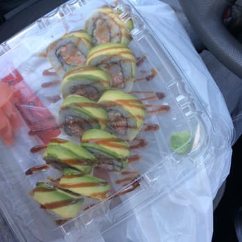 El PeriSushi Restaurant - Sushi Bars Near Me - Paramount, California