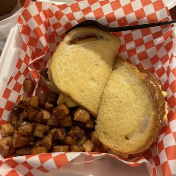 Adrias Restaurant - Comfort Food Near Me - Kanab, Utah