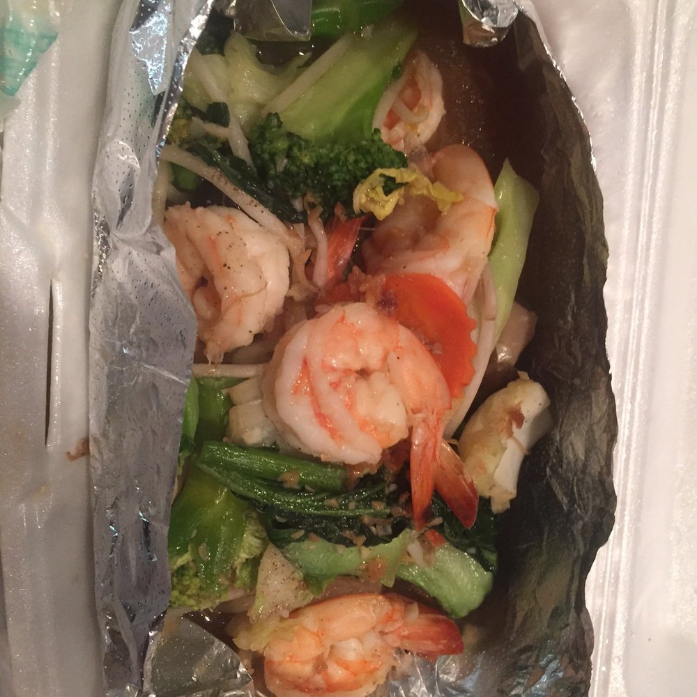 Bangkok BBQ - Stir fry veggie with shrimp - Thai Near Me - Walnut, California Bangkok BBQ - Stir fry veggie with shrimp - Thai Near Me - Walnut, California