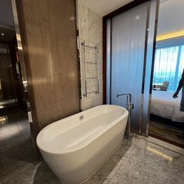 Heavenly tub