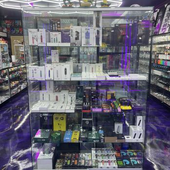 SHOWTIME SMOKE SHOP - Updated June 2026 - 19 Photos - 700 E Whittier Blvd, La  Habra, California - Tobacco Shops - Phone Number