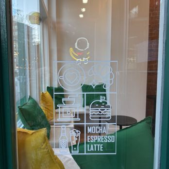 Bloome Fruit Tea & Cafe - Cafes Near Me - Stamford, Connecticut