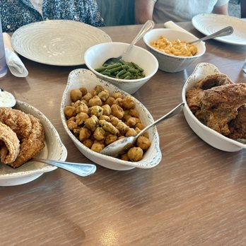 Paula Deen's Family Kitchen - Fried Fish, Fried Okra, Fried Chicken, Mac & Cheese & Green Beans - American Near Me - Myrtle Beach, South Carolina Paula Deen's Family Kitchen - Fried Fish, Fried Okra, Fried Chicken, Mac & Cheese & Green Beans - American Near Me - Myrtle Beach, South Carolina