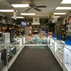 Paul's Tobacco King - Inside