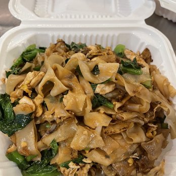 Sai Jai Thai Restaurant - Chicken Pad See - ew - Thai Near Me - San Francisco, California Sai Jai Thai Restaurant - Chicken Pad See - ew - Thai Near Me - San Francisco, California