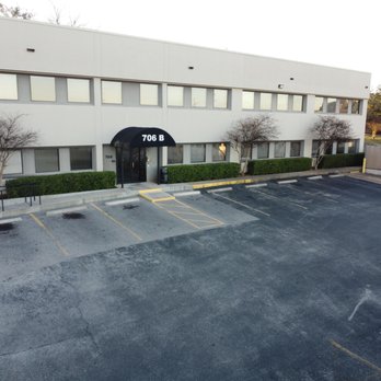 South Austin Oral Surgery - Exterior view of the building at an angle. - Oral Surgeons Near Me - Austin, Texas South Austin Oral Surgery - Exterior view of the building at an angle. - Oral Surgeons Near Me - Austin, Texas