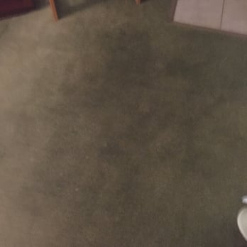 Days Inn by Wyndham Clinton - Filthy grimy carpet - Hotels Near Me - Clinton, Oklahoma
