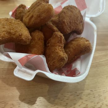 Byrd's Hot Chicken - 10 PC CHICKEN NUGGETS - Chicken Shop Near Me - Oak Lawn, Illinois