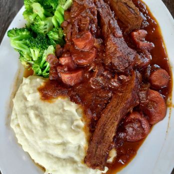 Hugo's - Brisket with salty carrots - Breakfast & Brunch Near Me - Studio City, California