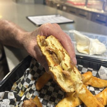 Cracker Jacks Barbecue - Beef briskets sandwich hardly any meat - Barbeque Near Me - Lancaster, California Cracker Jacks Barbecue - Beef briskets sandwich hardly any meat - Barbeque Near Me - Lancaster, California