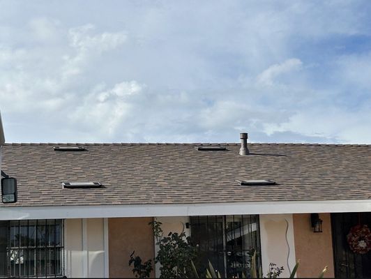 Premium Roof Services Logo