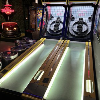 Das Flipperhaus - Arcades Near Me - Rocklin, California
