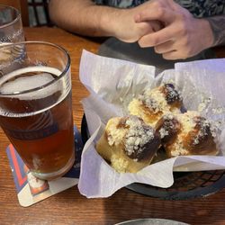 Son Of A Pizza - Beer and garlic rolls