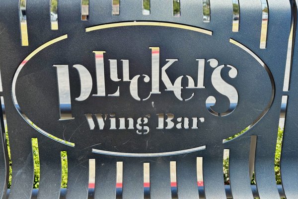 Pluckers Wing Bar by null