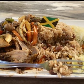 Mobay Spice - Brown Stew Chicken - Caribbean Near Me - Atlanta, Georgia