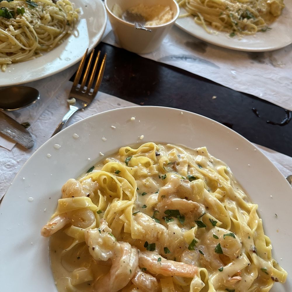 Cafe Gazelle - Fettuccine & added shrimp to it! - Italian Near Me - Long Beach, California Cafe Gazelle - Fettuccine & added shrimp to it! - Italian Near Me - Long Beach, California