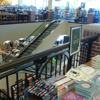 Barnes & Noble - Bookstores Near Me - Emeryville, California Barnes & Noble - Bookstores Near Me - Emeryville, California