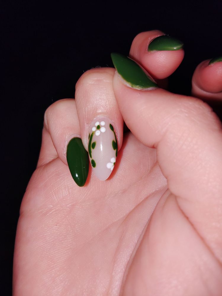 Beellagio Nail Bar Logo