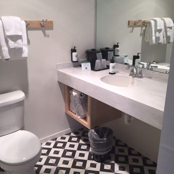 Sideways Inn - The swanky bathroom - Hotels Near Me - Buellton, California Sideways Inn - The swanky bathroom - Hotels Near Me - Buellton, California