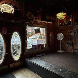 Town Pump Tavern - The front