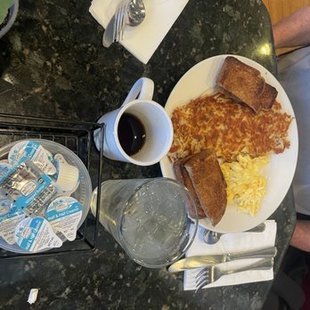 Elios Family Restaurant - American Near Me - San Leandro, California Elios Family Restaurant - American Near Me - San Leandro, California