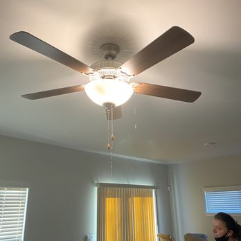 4 Hands And A Truck - Look at that beautiful water fall from my electric fan. - Movers Near Me