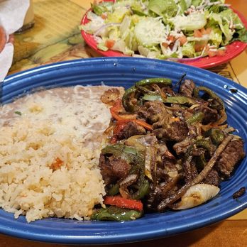 Mariscos Altamar - We had a wonderful dinner here. The wait was long, but it was worth it. The mariachi gutarist  was a big treat. - Mexican Near Me - Albuquerque, New Mexico