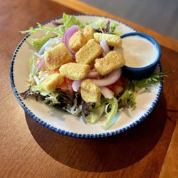 Red Lobster - Side Salad with Ranch was fresh