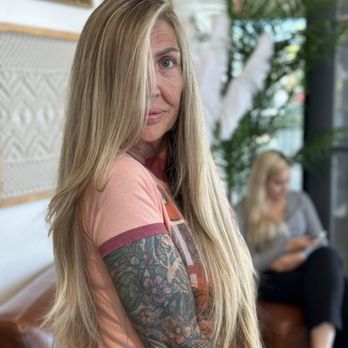 Vanilla Salon - Beautiful highlights and root gray coverage - Hair Salons Near Me - Costa Mesa, California