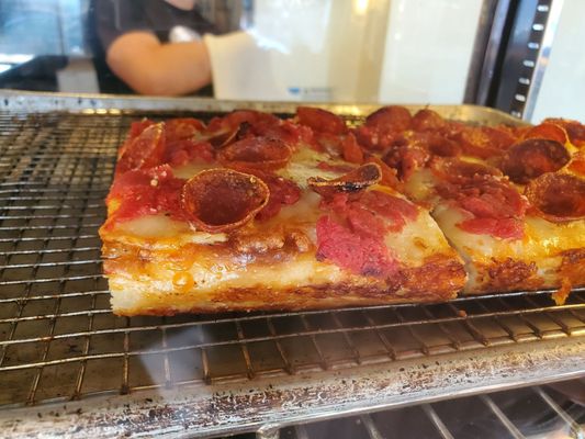 Bull Run Pizza by null
