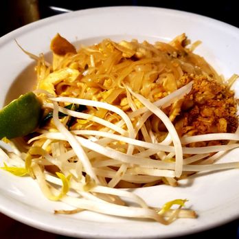 Saigon Cafe - a plate of noodles with meat and vegetables - Vietnamese Near Me - Buford, Georgia