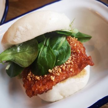 Yansai - Guabao au poulet = T-U-E-R-I-E - Pan Asian Near Me - Paris, 75