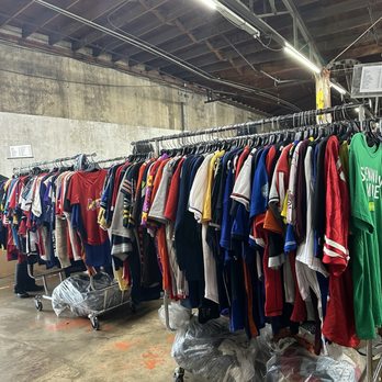 Old Garage - Used, Vintage & Consignment Near Me - Houston, Texas Old Garage - Used, Vintage & Consignment Near Me - Houston, Texas