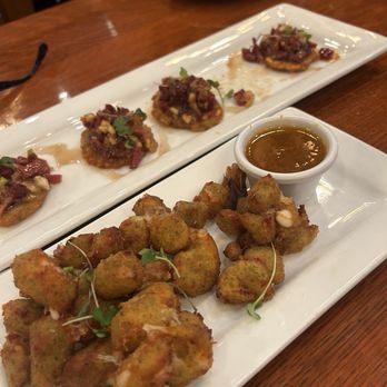 The Berghoff Restaurant - Gretchen's Potato Pancakes, Fried cheese curds - Bars Near Me - Chicago, Illinois