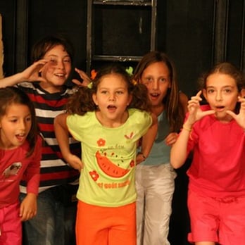 École Paris Marais - Cours enfants (mercredi et samedi) 8-10 ans. Portes ouvertes en février. Représentations en juin au Théâtre Espace Marais. - Performing Arts Near Me - Paris, 75 École Paris Marais - Cours enfants (mercredi et samedi) 8-10 ans. Portes ouvertes en février. Représentations en juin au Théâtre Espace Marais. - Performing Arts Near Me - Paris, 75