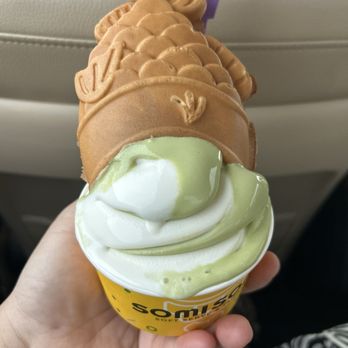 Somisomi - Matcha and milk - Ice Cream & Frozen Yogurt Near Me - Katy, Texas