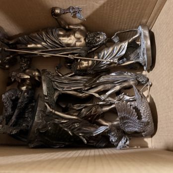 GOAT MOVERS - Statues boxed but not wrapped or protected. - Movers Near Me - Vancouver, Washington