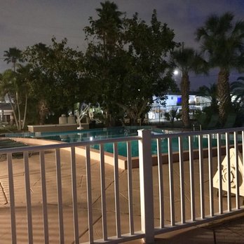 John's Pass Beach Motel - Hotels Near Me - Treasure Island, Florida John's Pass Beach Motel - Hotels Near Me - Treasure Island, Florida