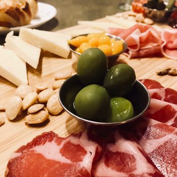 Share Cheesebar - Cheese Shops Near Me - Cincinnati, Ohio