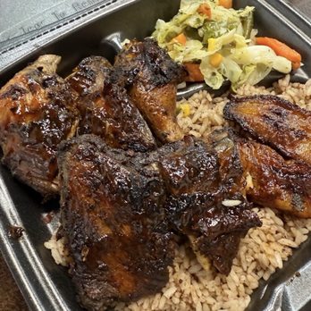 Island Flavorz - Flavorful, delicious jerk, wings, peas and rice, with cabbage - Caribbean Near Me - Houston, Texas Island Flavorz - Flavorful, delicious jerk, wings, peas and rice, with cabbage - Caribbean Near Me - Houston, Texas